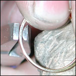 máquina de soldadura por láser, cambio de aro de un anillo, reparación de joyas con soldadura por láser